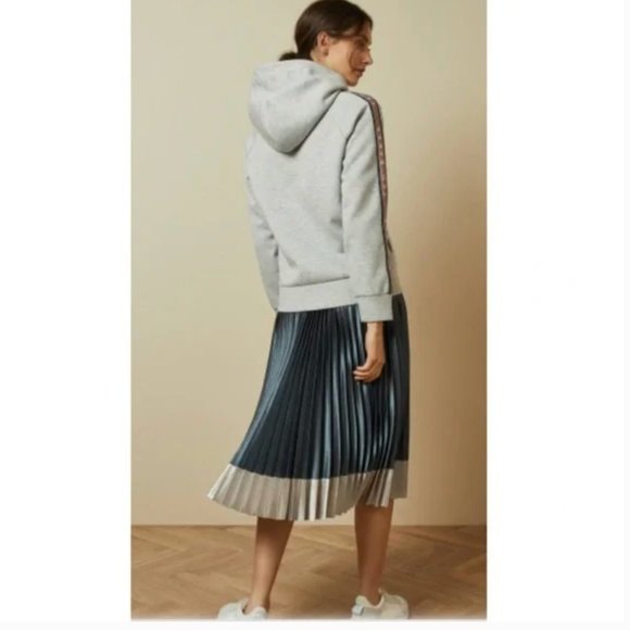 Ted Baker Yinzie black pink hooded sweatshirt size 4 like new condition! - Picture 3 of 10